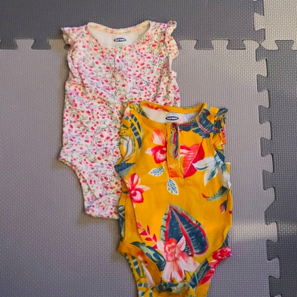 Onesies - Picture 1 of 1